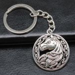 Брелок лошадь с гривой
