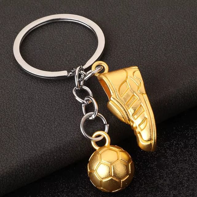 Брелок для ключів ⚽ М'яч та Бутса (золотий)