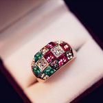 Разноцветное крупное кольцо